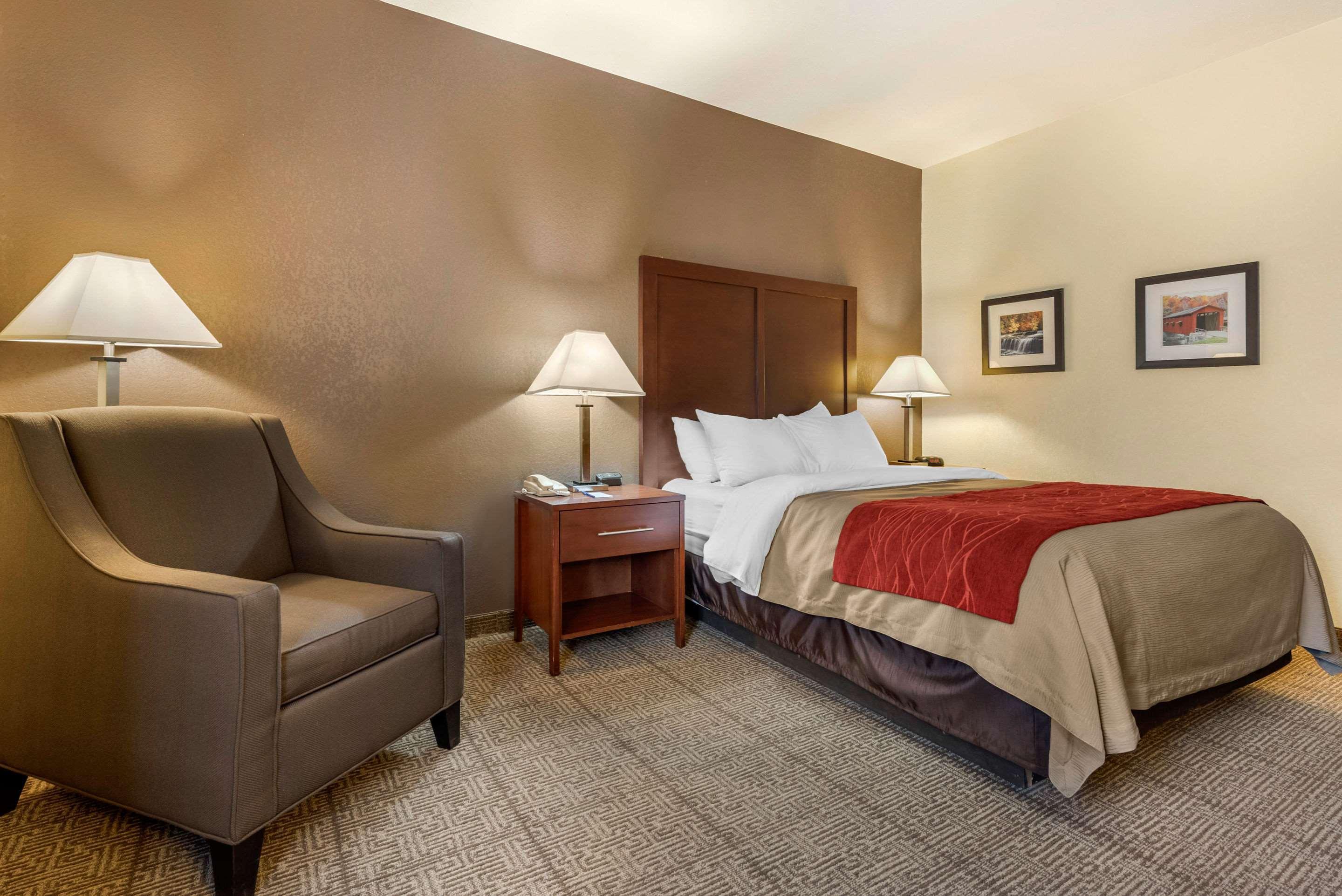 Comfort Inn Warren I-69 Экстерьер фото