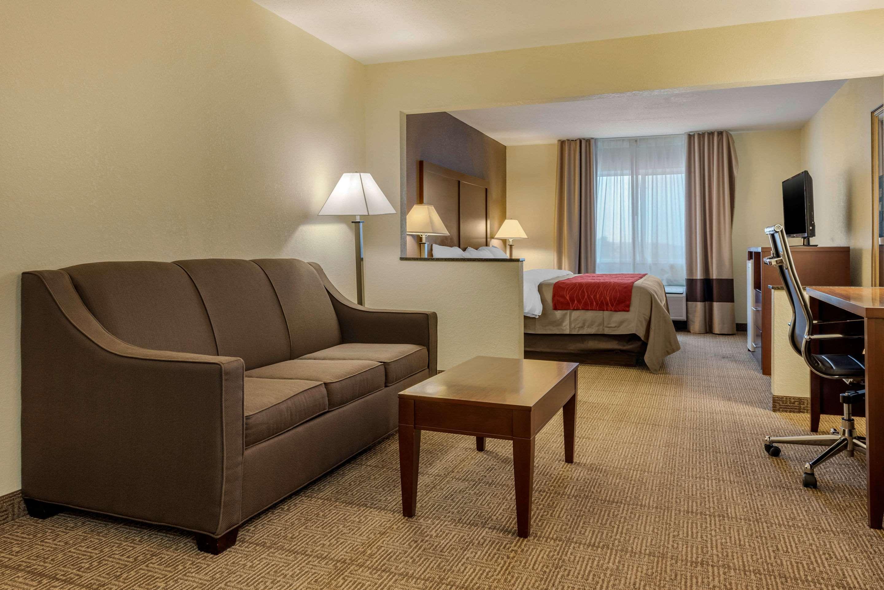 Comfort Inn Warren I-69 Экстерьер фото