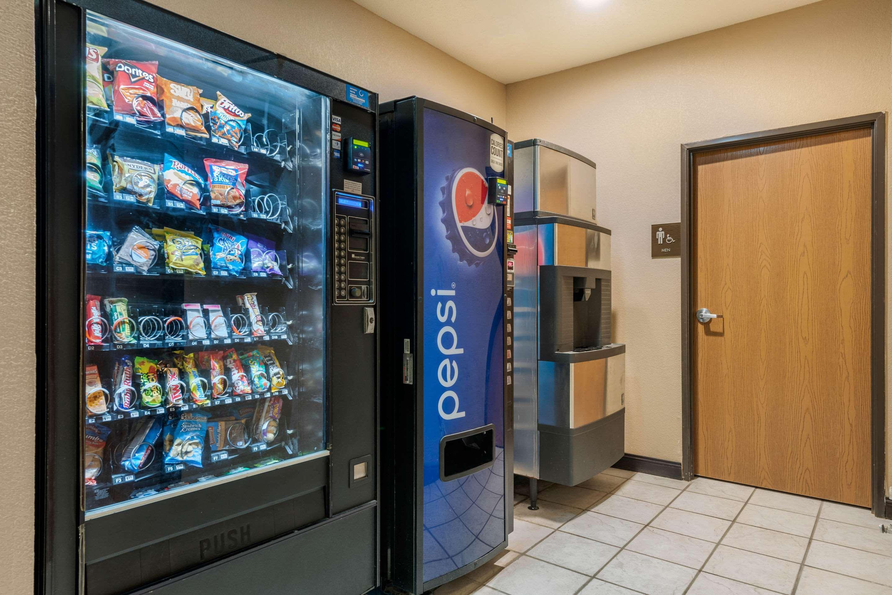 Comfort Inn Warren I-69 Экстерьер фото