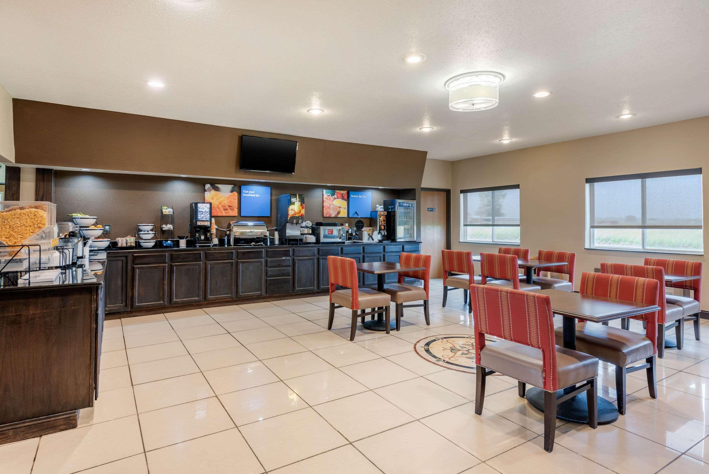 Comfort Inn Warren I-69 Экстерьер фото