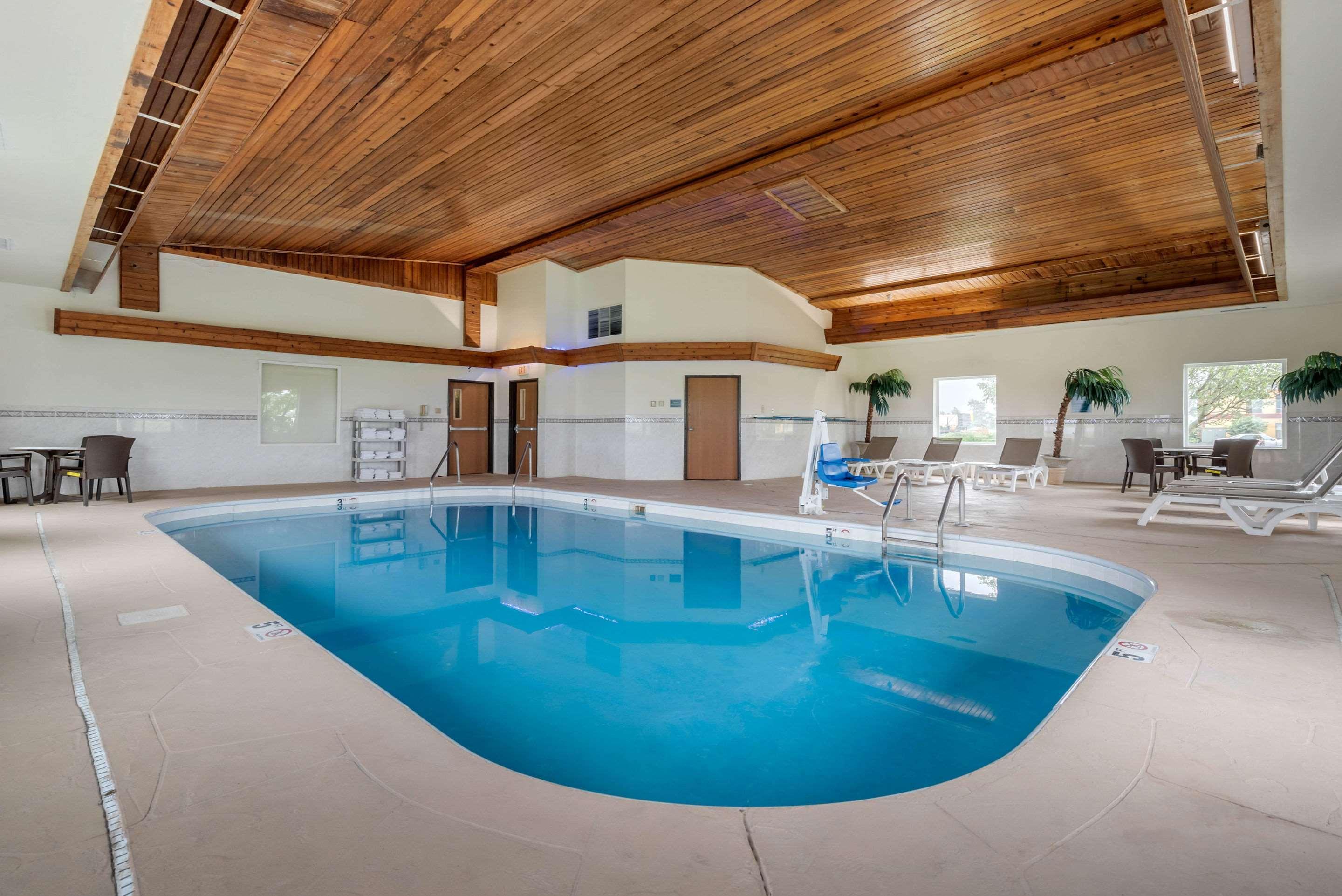 Comfort Inn Warren I-69 Экстерьер фото